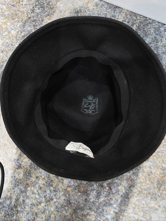 608 Vintage Glenover x Dayne Black Wool Beaded Cloche Hat - 1950s